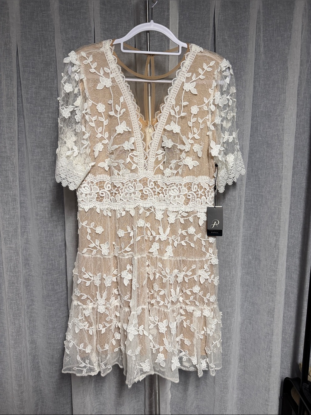 Adrianna Papell Ivory Lace-Overlay Beige Mini Dress.      0172